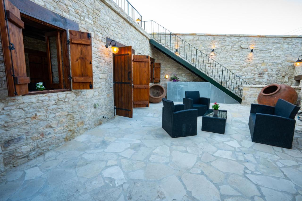 Eidyllio Luxury Suites Omodos Exteriör bild