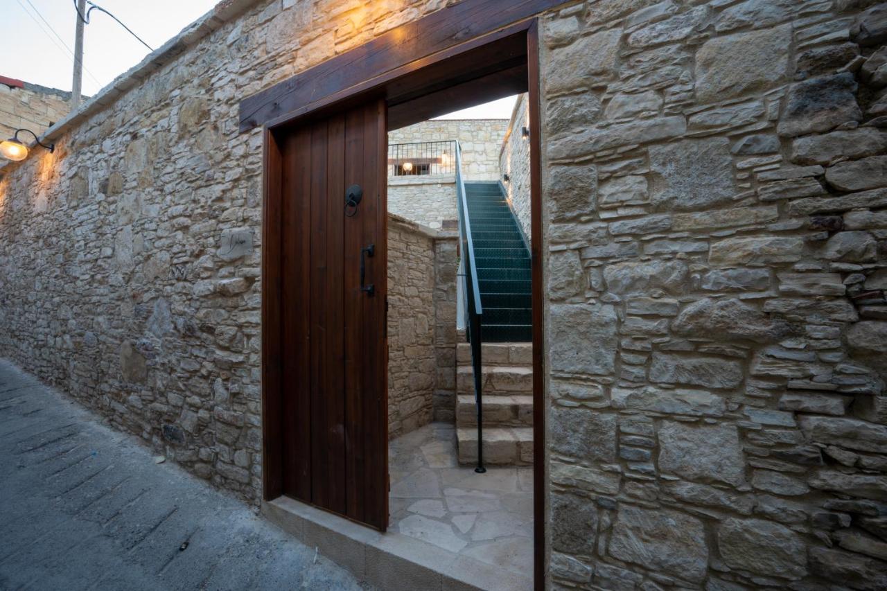 Eidyllio Luxury Suites Omodos Exteriör bild