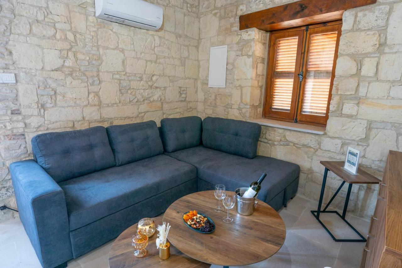 Eidyllio Luxury Suites Omodos Exteriör bild